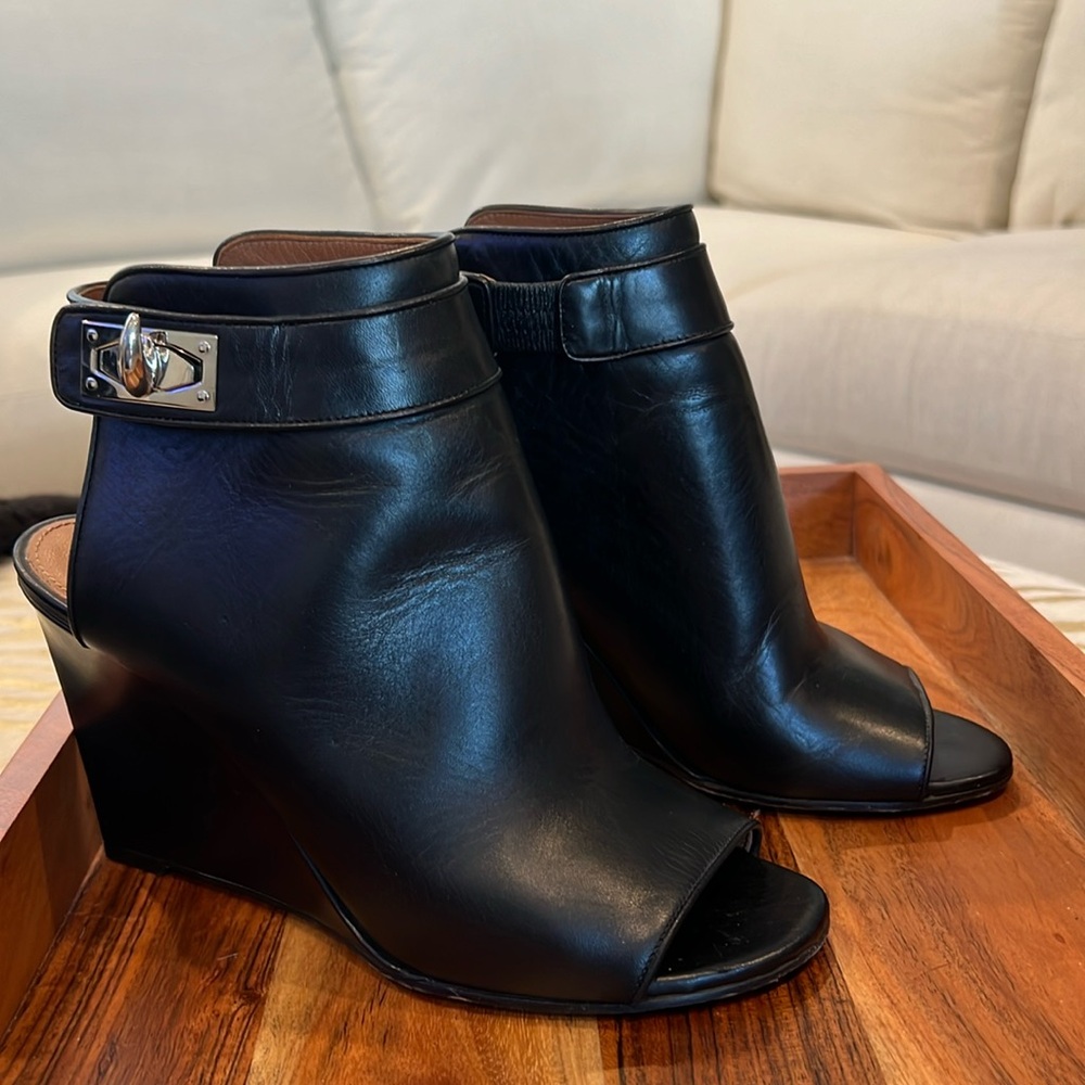 GIVENCHY Black Leather Shark Peep-Toe Wedge Sandals/Booties